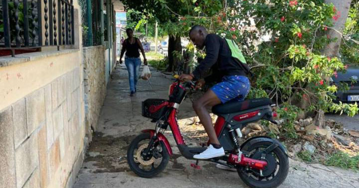 Capturan a ladrón que robó una moto en cafetería de La Habana