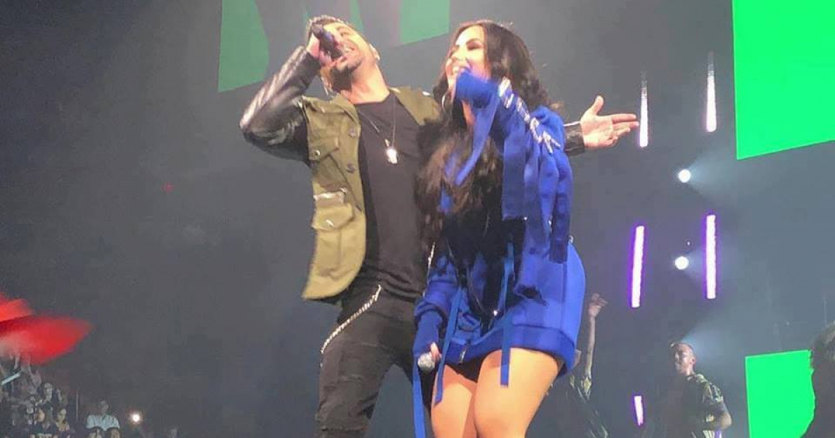 Demi Lovato y Luis Fonsi cantan por primera vez Échame la culpa en un