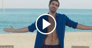 Modelo cubano Juan Betancourt para "My Summerland" de Women' Secret