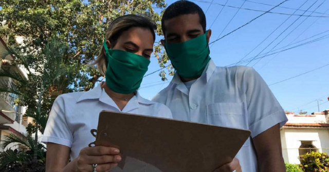 Obligan a estudiantes de Medicina en Holguín a realizar pesquisas de coronavirus