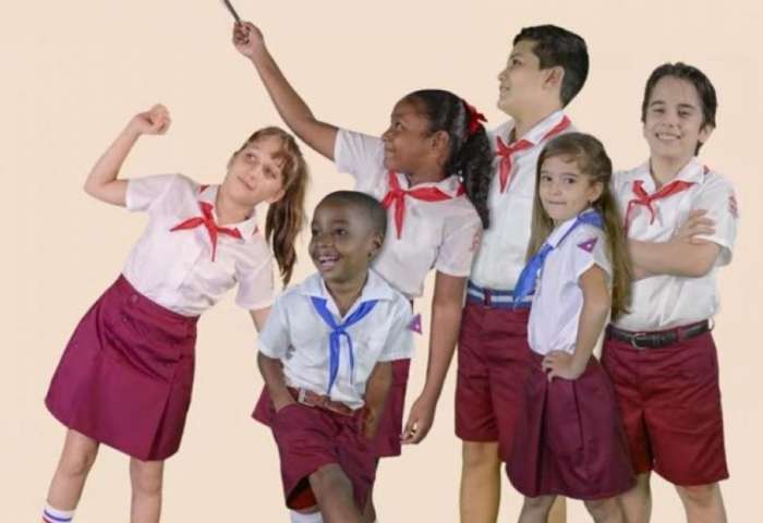 Gobierno de Cuba anuncia los precios de los uniformes escolares