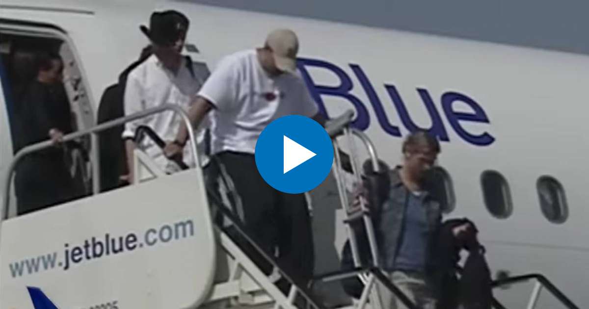 Incendio en avión de Jet Blue © Captura de imagen en YouTube Local 10