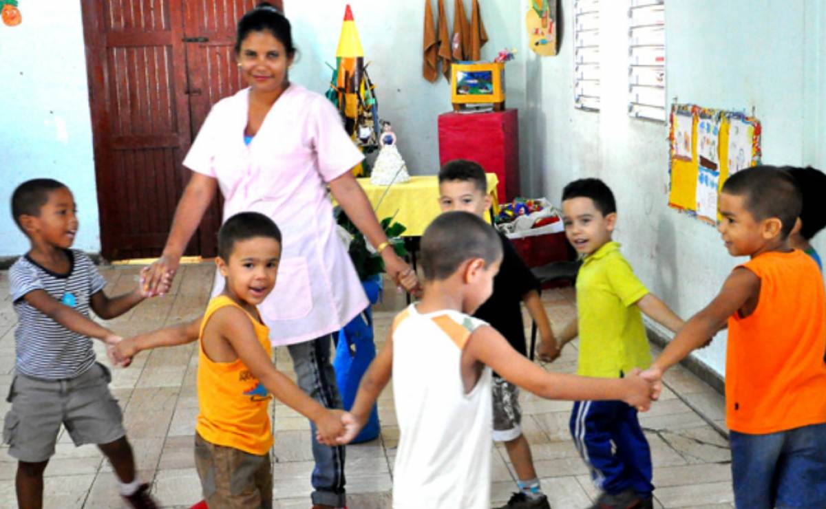 Cuba recorta el número de círculos infantiles y maestros... pero aumenta el número de matrículas en esos centros