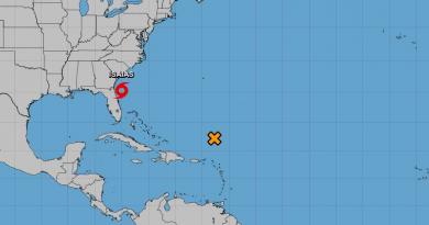 Tormenta tropical Isaías se aleja de Florida y avanza por la Costa Este de EE.UU