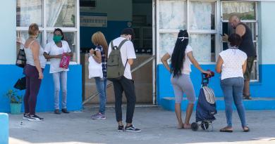 Criminalizar venta irregular de medicinas agravará escasez en Cuba y subirá precios