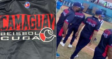 Increíble error ortográfico en uniforme del equipo de béisbol de Camagüey