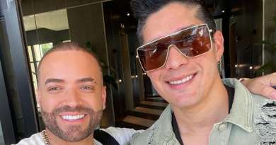 Nacho Mendoza comparte vídeo cantando "Raro" junto a Chyno Miranda 