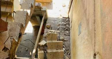 Se derrumban escaleras de un edificio multifamiliar en Mariel