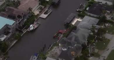 Muere hombre en Florida por intentar vaciar su piscina en medio del huracán Ian