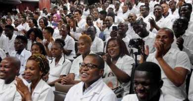 Expulsan a militares sudafricanos que estudiaban medicina en Cuba por negarse a asistir a clases 