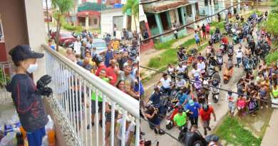 Niño cubano con leucemia recibe emotiva visita de decenas de motoristas