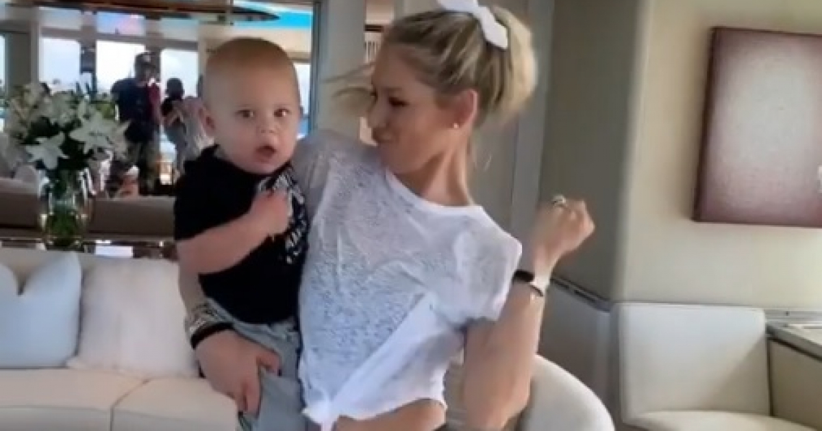 Instagram / Anna Kournikova