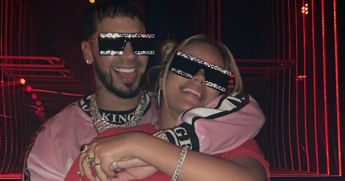 Anuel Aa Y Karol G Enloquecen A Sus Fans Con Su Nuevo Posado 