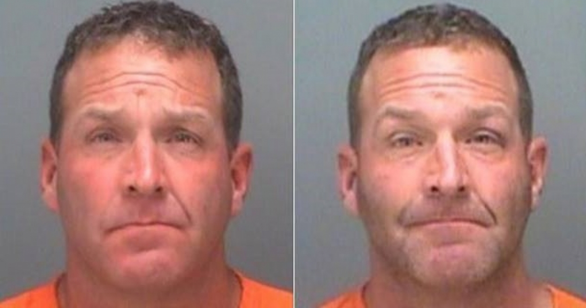 Un hombre en Florida enfrenta cargos por desnudarse y tocarse en