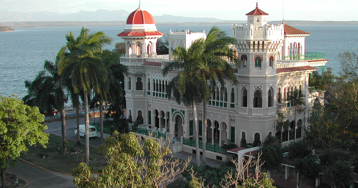 Palacio de Valle, Cuba