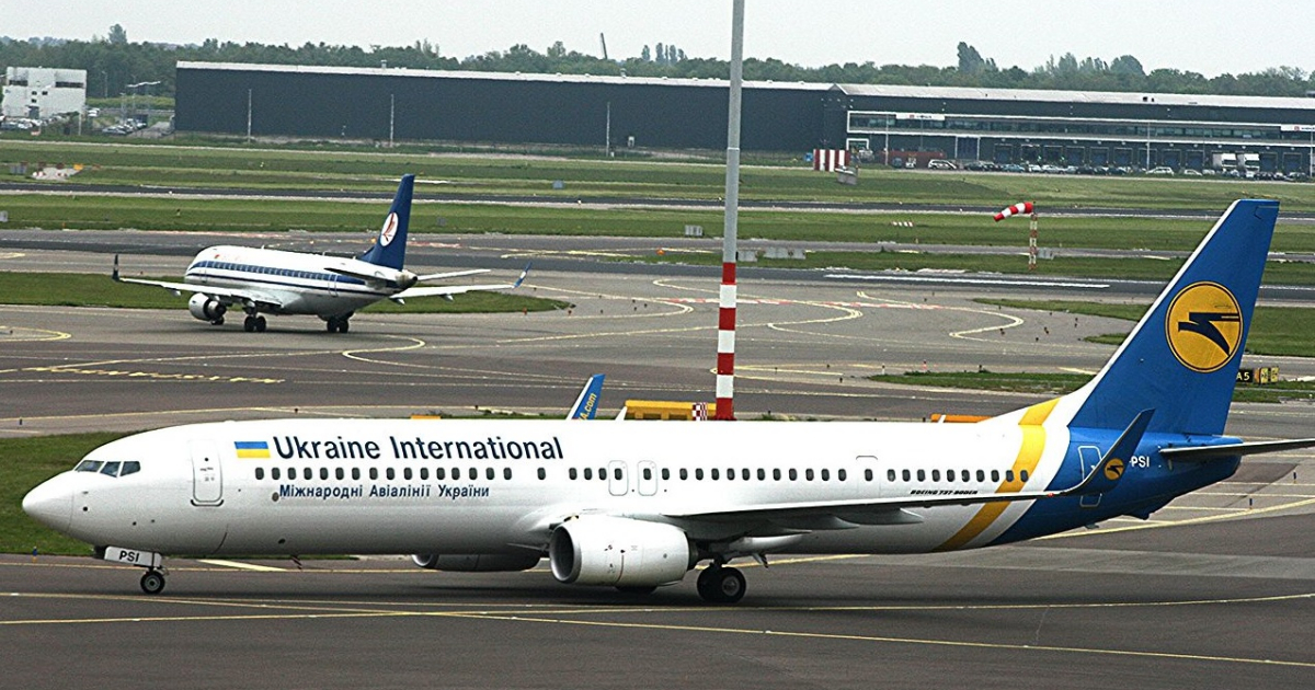 Boeing 737 de Ukraine International Airlines (imagen referencial) © Commons Wikipedia