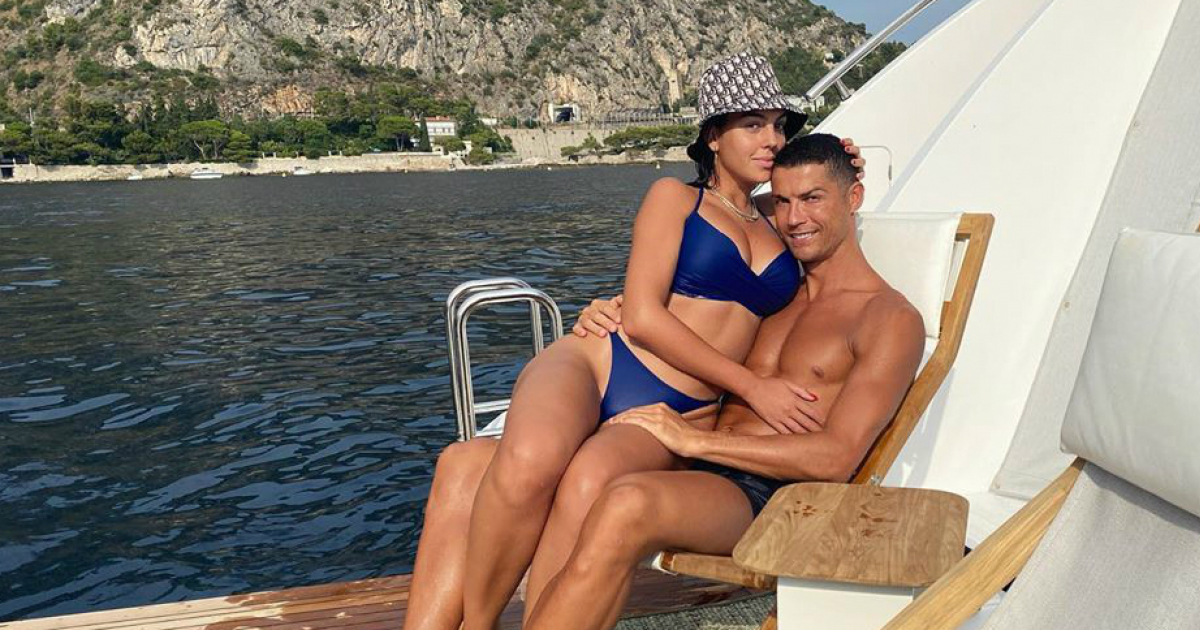 Cristiano Ronaldo y Georgina, más picantes que nunca en sus vacaciones a  bordo de yate de lujo