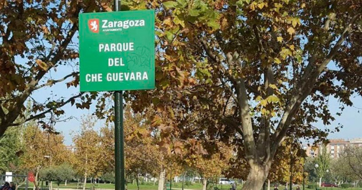 Cartel que identificaba el parque Che Guevara, en Zaragoza © arainfo.org