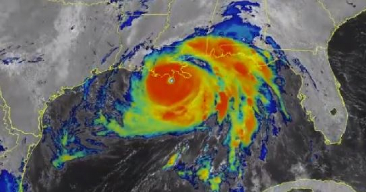 Ida, a punto de tocar la costa sudeste de Louisiana, EE.UU. © Twitter / NOAA Satellites
