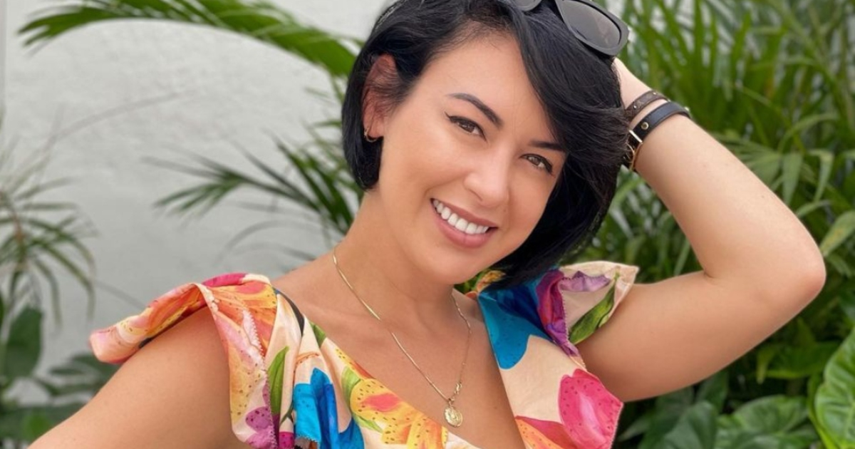 Imaray Ulloa Imaray Ulloa se despide del verano con nuevo look y presumiendo de