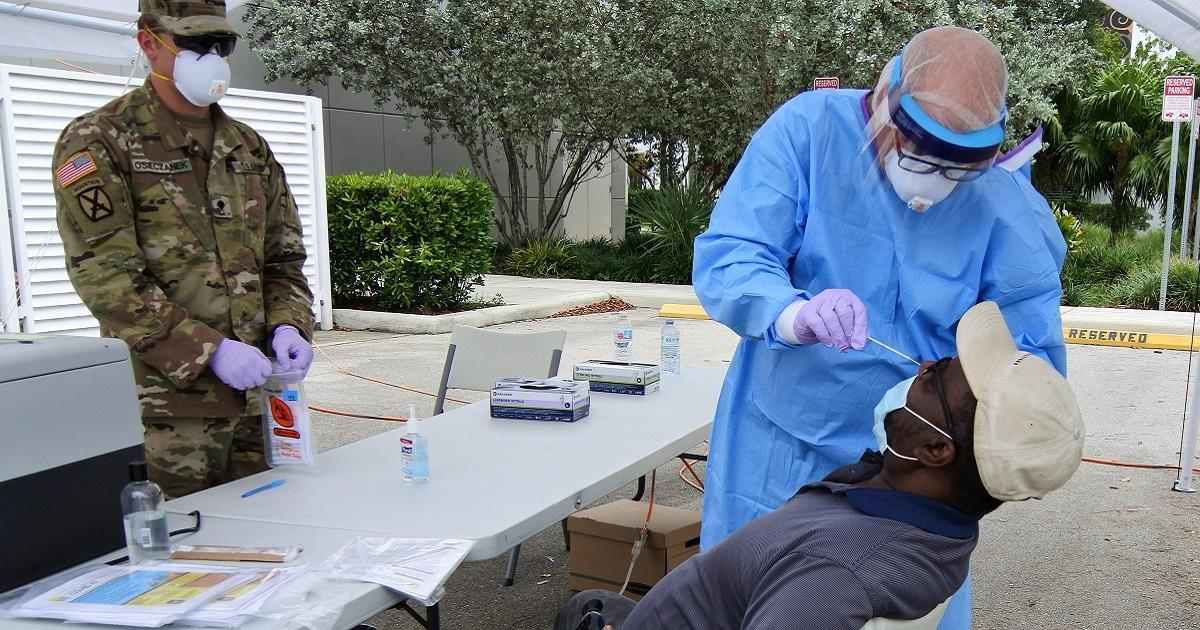 Exámenes para detectar coronavirus en Florida © Twitter / Ron DeSantis