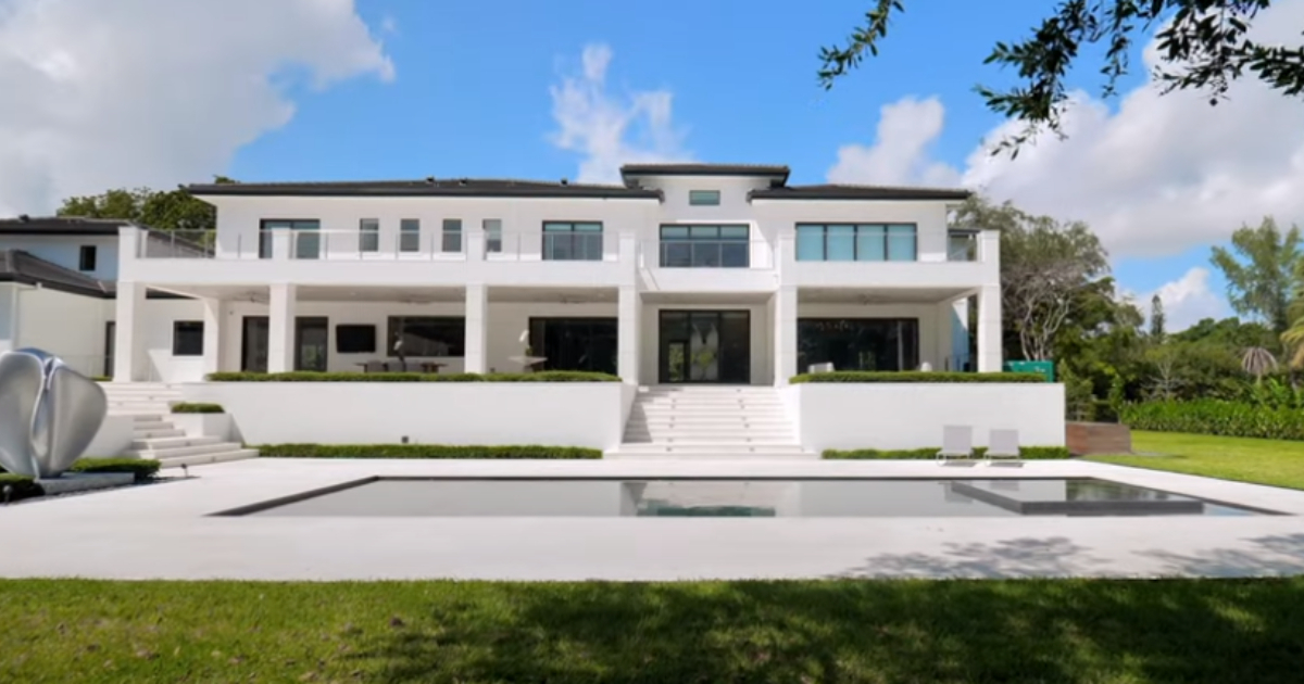 Padres de Jeff Bezos compran mansión de $ millones en exclusivo barrio de  Miami