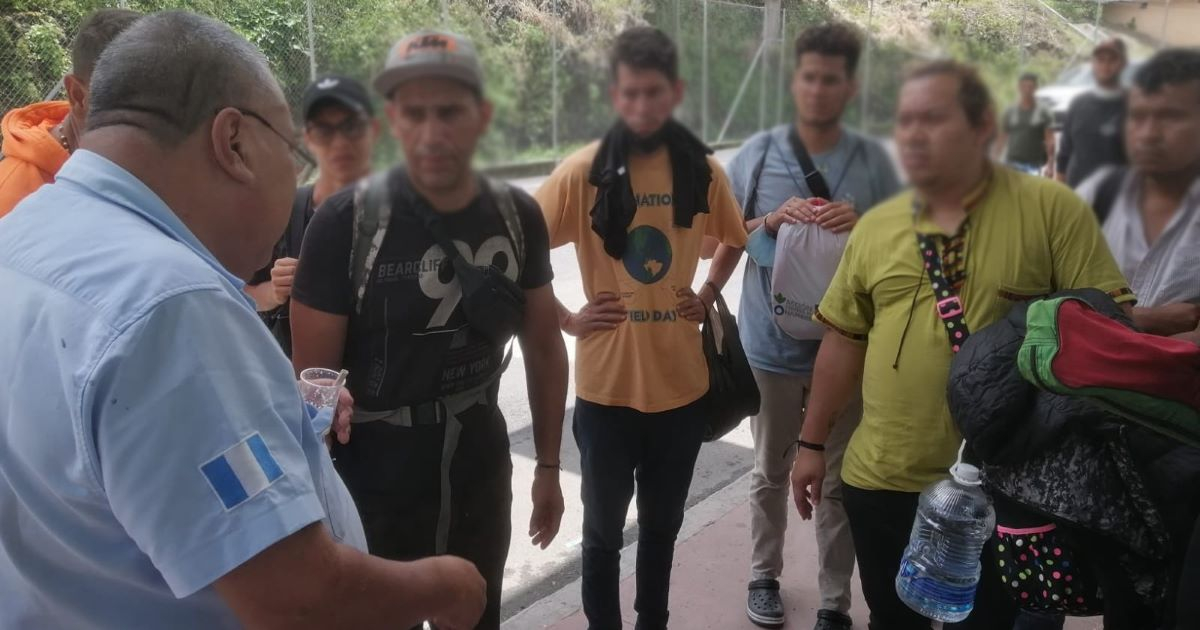 Cubanos migrantes encabezan lista de expulsiones en frontera de Guatemala