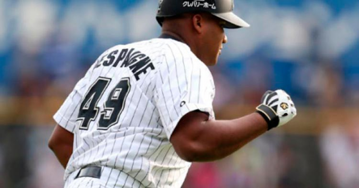 Alfredo Despaigne es líder absoluto de jonrones e impulsadas en Japón