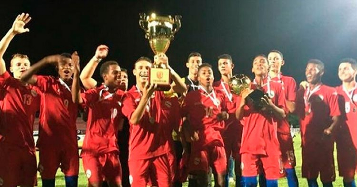 Cuba gana medalla de oro en torneo de fútbol sub15 en Islas Caimán