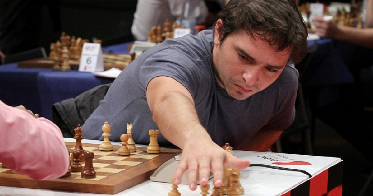 Lázaro Bruzón se mantiene en la vanguardia del Memorial Carlos Torre de